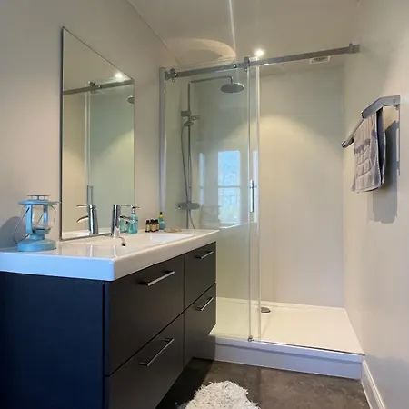 Leyselebeke Castle Bed & Breakfast Bruges