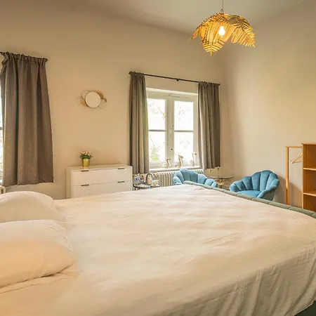Bed & Breakfast Leyselebeke Castle